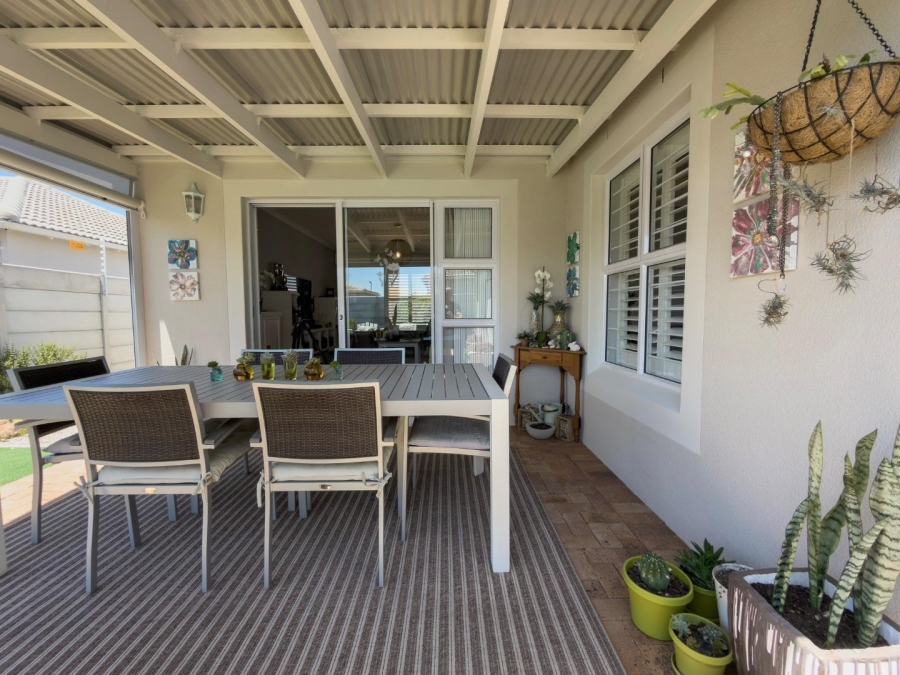 3 Bedroom Property for Sale in Sunningdale Western Cape